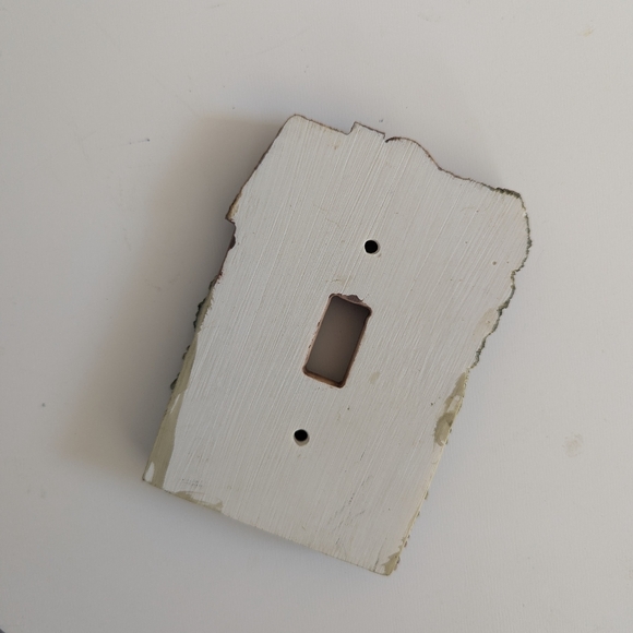 4/$25 COTTAGE VILLAGE HOME VINTAGE LIGHT SWITCH COVER - Picture 2 of 2